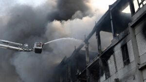 Ataques rusos dejan, al menos, 8 muertos en Ucrania; Járkov sufre el peor ataque desde el inicio de la guerra