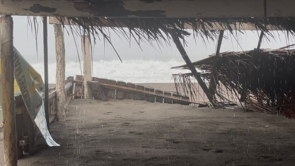 Dalila Deja Estragos En Colima Y Guerrero