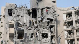 Bombardeo de Irán deja 3 muertos y 8 heridos al sur de Israel