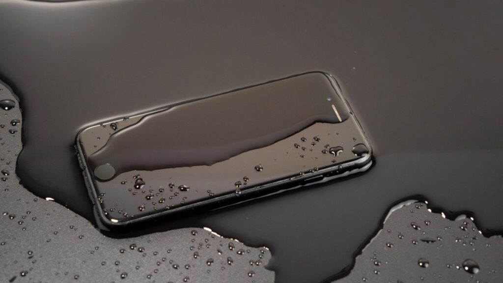 Celular mojado