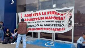 CNTE toma bancos y Torre Financiera en Morelia