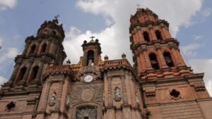 Con repique de campanas, recuerdan a jesuitas a 3 años de su asesinato en Cerocahui, Chihuahua