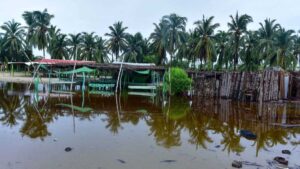 Persisten afectaciones por paso de Erick en Guerrero; ¿cuáles son los municipios más afectados?