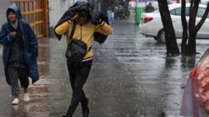 Lluvias no dan tregua en CDMX; emiten alerta amarilla en todas las alcaldías