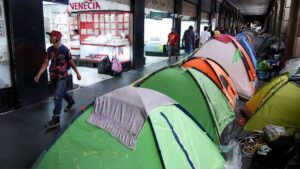 Negocios del Centro Histórico han perdido 25 mil mdp por plantón de la CNTE