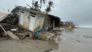 Así quedaron Guerrero y Colima tras el paso de la tormenta Dalila; imágenes