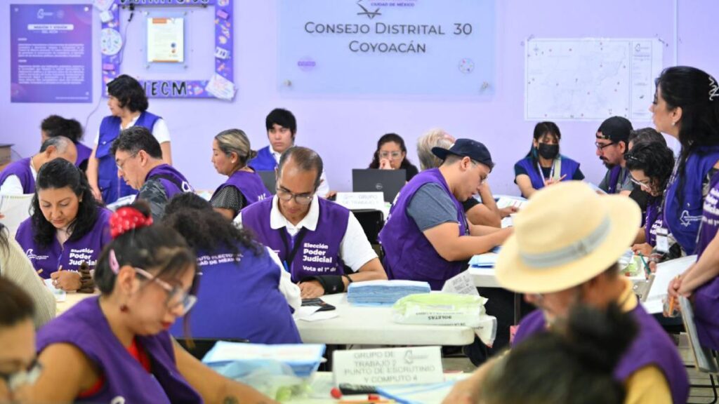 Conteo de votos de elecciones del Poder Judicial en CDMX.