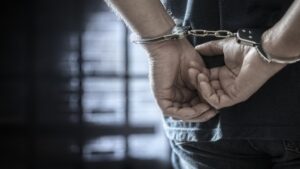 Escena de terror: mata a su mamá a golpes y pasea el cadáver por calles de la GAM