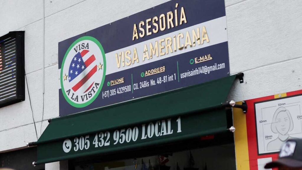 Estados Unidos suspende visas a 19 países
