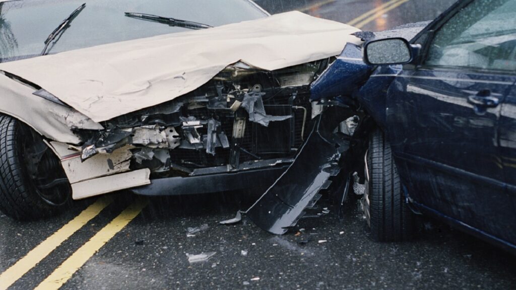 fuerte-video-asi-volco-un-conductor-en-la-mexico-puebla