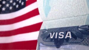 EE. UU. reanudará visas a estudiantes, pero exigirá nuevo requisito, según Reuters