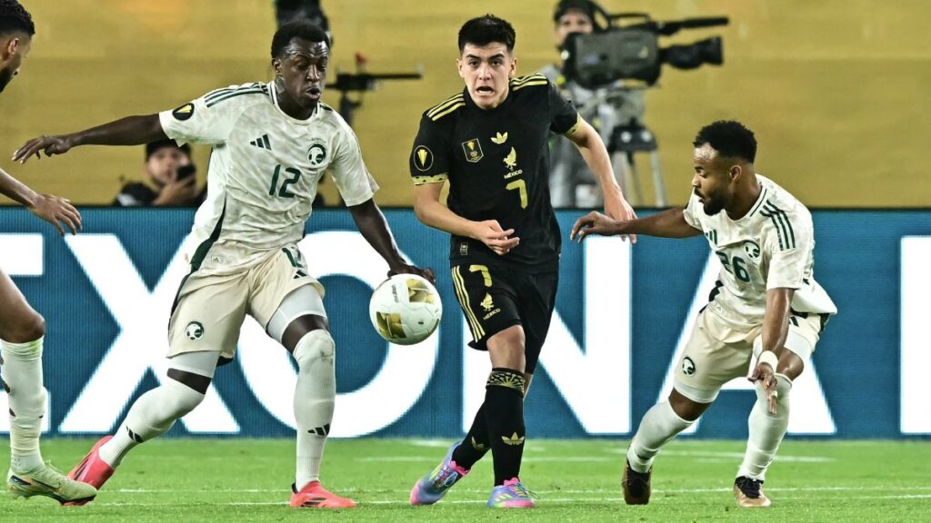 Gilberto Mora, jugador más joven de la Selección Nacional