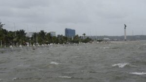 Hay probabilidad de desarrollo ciclónico en costas de Oaxaca y Chiapas; podría formarse el huracán Barbara  