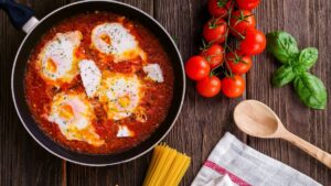 Huevos rancheros: ve esta sencilla receta ¡para chuparse los dedos!