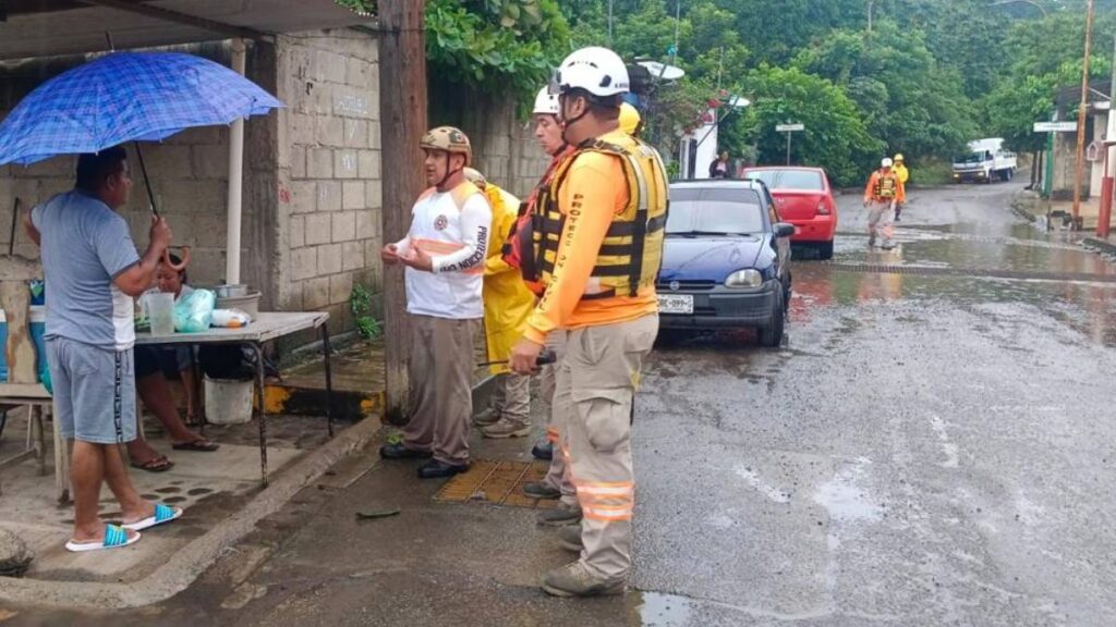 Protección Civil recorre Chiapas para informar a habitantes.