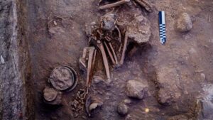 Imágenes del pasado: rescatan restos humanos y piezas prehispánicas de hace más de 800 años en Puebla