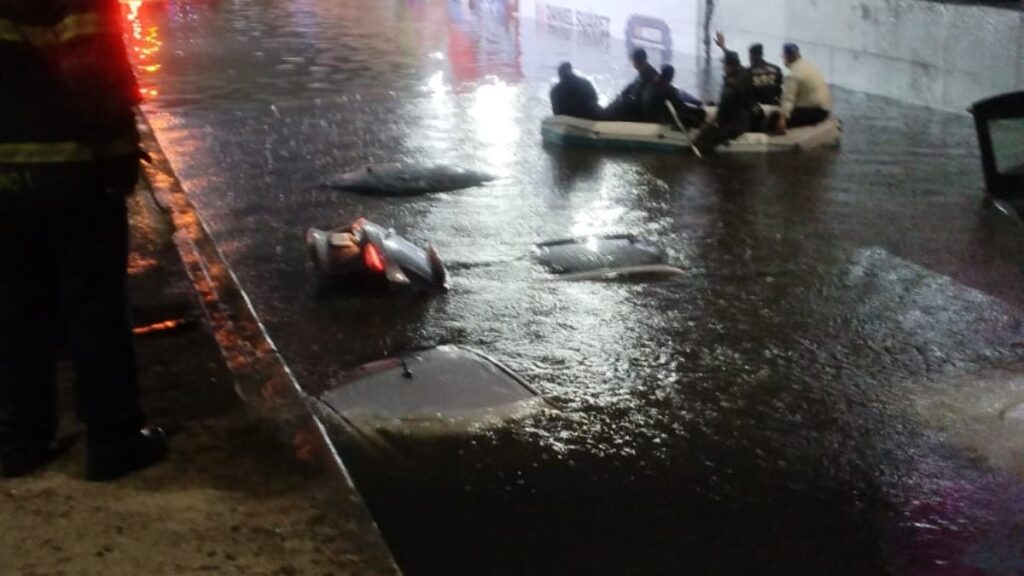 Lluvias provocan inundaciones en el Valle de México