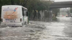 Lluvias dejan afectaciones en Tlalnepantla, Coacalco y Atizapán; videos