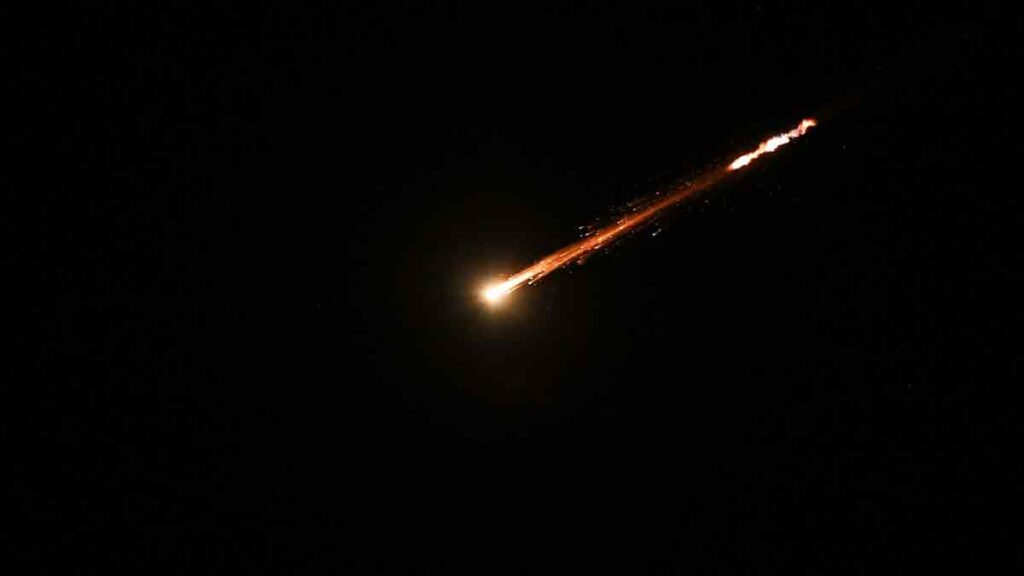 Irán lanza misiles contra Israel; aquí videos. Fuente: Reuters