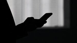 Irán restablece parcialmente internet tras apagón por conflicto con Israel