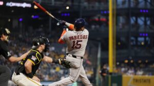 ¿Quién es Isaac Paredes, bateador mexicano que está brillando con los Astros de Houston?