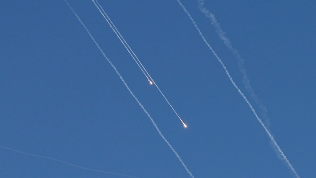 Irán lanzó misiles contra Israel