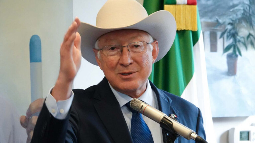 Ken Salazar exembajador de Estados Unidos en México