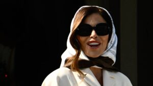 Lauren Sánchez deslumbra en su boda con Jeff Bezos con un vestido de encaje de más de 900 horas de trabajo detrás