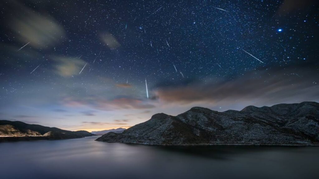 ¡Lluvia de estrellas en junio 2025! Esta es la guía para ver a las Ariétidas en México