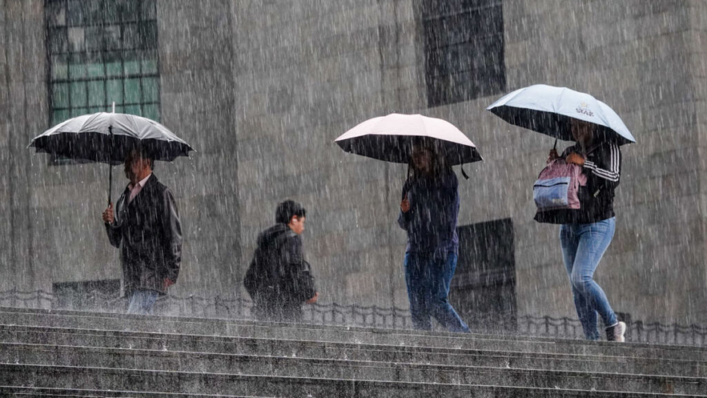 Vienen fuertes lluvias en CDMX esta tarde y madrugada; hay alerta amarilla