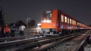 Metro suspende servicio de Línea A por las inundaciones