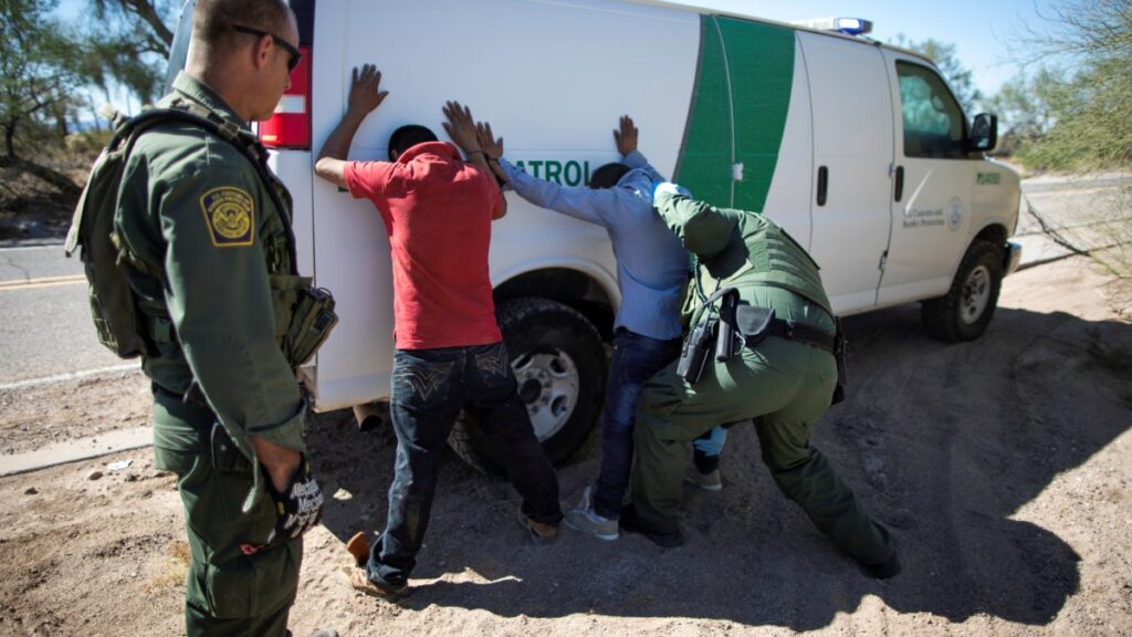 Patrulla Fronteriza detiene y golpea a jardinero mexicano en California