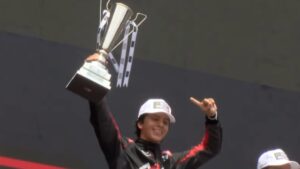 Max Gutiérrez gana la primera carrera de la NASCAR México Series en CDMX