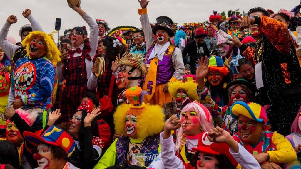 no-da-risa-camioneta-del-payaso-tripin-vuelca-en-puebla-sale-ileso
