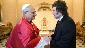 Papa León XIV se reúne con Milei; confirma visita a Argentina