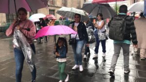 Por huracán Erick, ahora suspenden clases en la Sierra Norte y Valle Serdán en Puebla