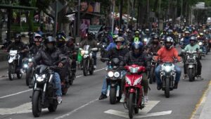 ¿Por qué la “ley casco” en Puebla genera descontento entre motociclistas?