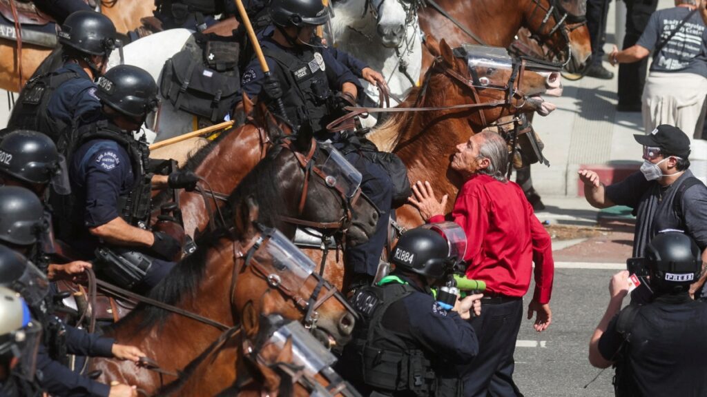 Protestas contra Trump acaban en enfrentamientos en varias ciudades de EE. UU.; en Uthah, un herido por disparos