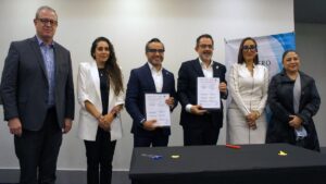 Profeco y Canaero firman convenio para garantizar derechos de pasajeros aéreos