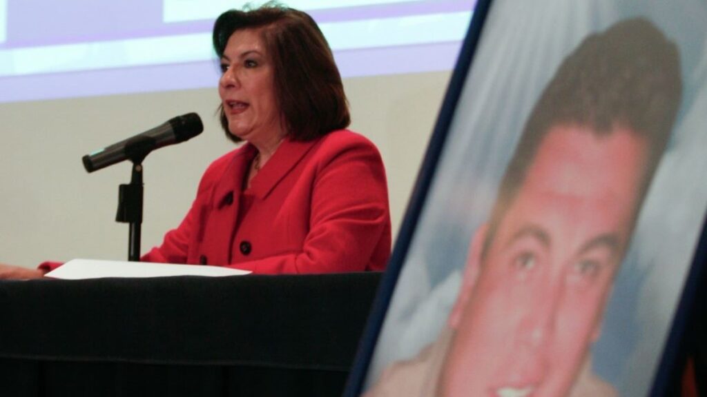 En enero de 2006 fue detenida en la Ciudad de México por presunta participación en los delitos de delincuencia organizada y secuestro