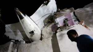Tragedia aérea en India: todo lo que se sabe del accidente donde murieron casi 300 personas  