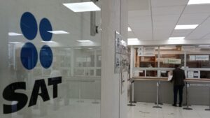 ¿Por qué llegan correos del SAT sobre la declaración de años pasados?