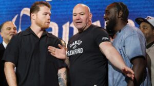 “Canelo” Álvarez y Terence Crawford protagonizan tenso cara a cara