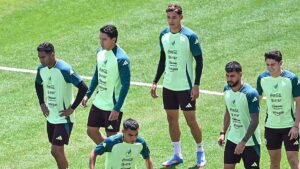 Protestas en Los Ángeles obligan a la selección mexicana a cambiar su hotel de concentración