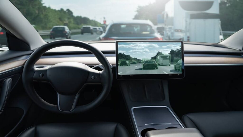 Tesla lanza su taxi sin conductor en Texas; así luce un viaje en él