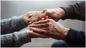 ¿A qué edad envejeces más rápido? Estudio revela que hay dos momentos