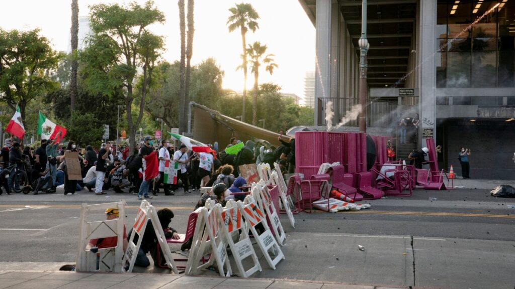 Violencia en protestas no representa a México, dice embajador de EE. UU.; Casa Blanca ofrece recompensa por agresores