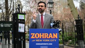 ¿Quién es Zohran Mamdani, el demócrata que aspira a gobernar NY y objetivo de insultos de Trump?