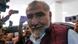 Adán Augusto no puede seguir como líder de Morena en el Senado