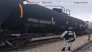 Histórico golpe a huachicol: aseguran 15 millones de litros